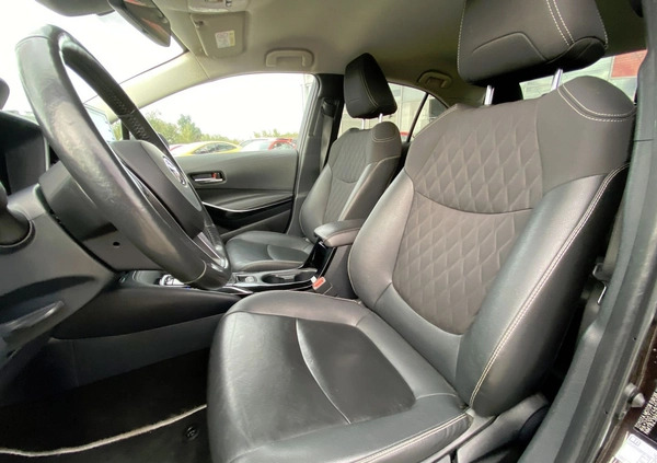 Toyota Corolla cena 98500 przebieg: 117380, rok produkcji 2019 z Bochnia małe 352